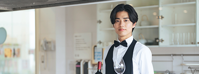 飲食・サービス業の声を紹介。
